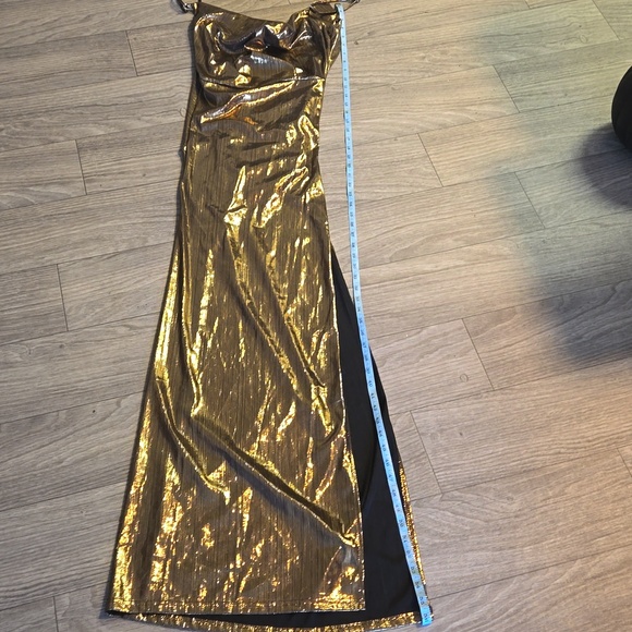 Dress - Picture 5 of 5